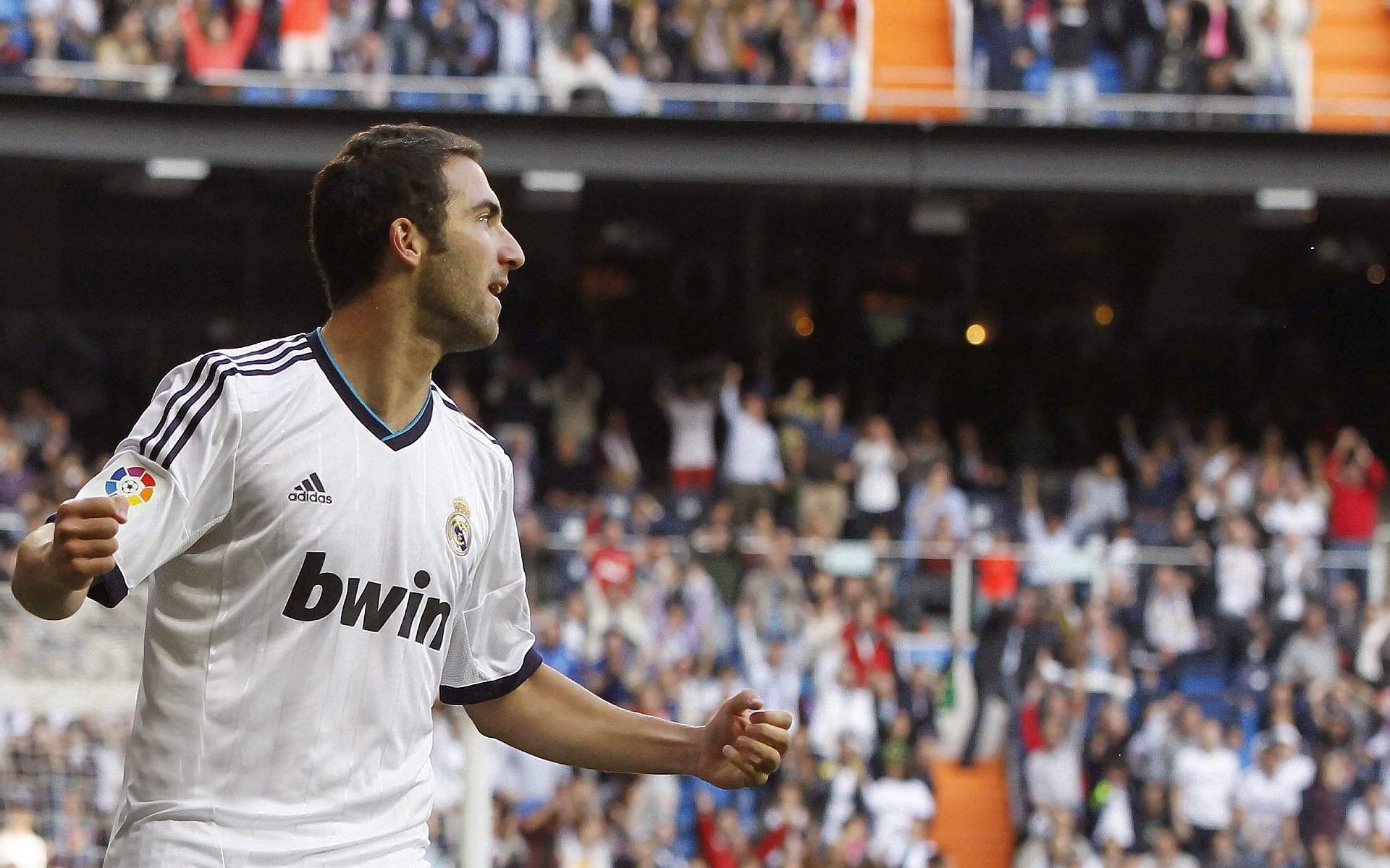 九游官网入口注册-“尼古拉斯·桑特基的精确传球与战术视野，为阿根廷美洲狮队带来优势”